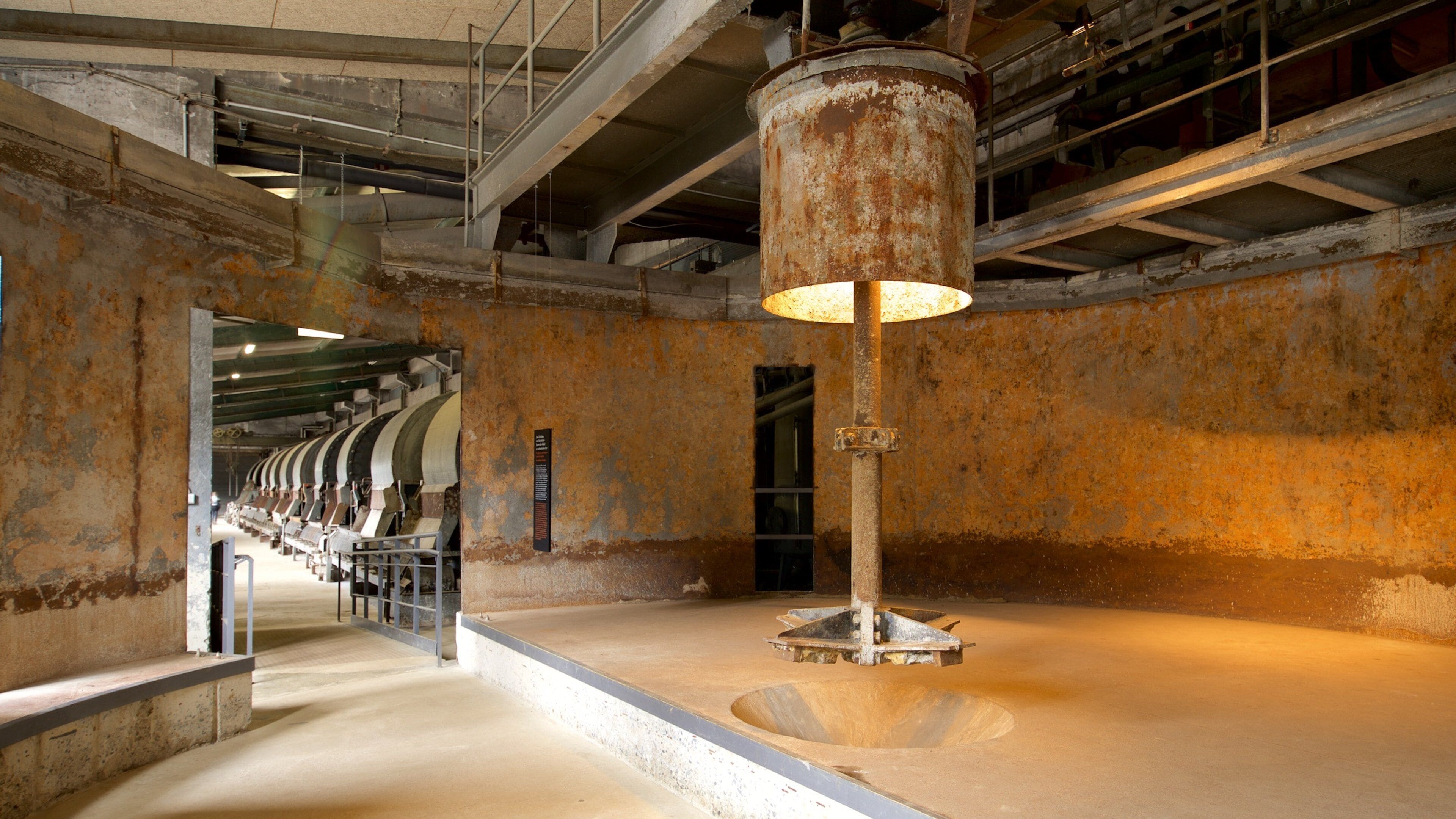 Rammelsberg Mine and Mining Museum que incluye vistas interiores y elementos del patrimonio