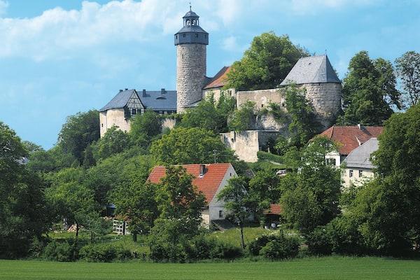 Zwernitz Castle which includes chateau or palace and a small town or village