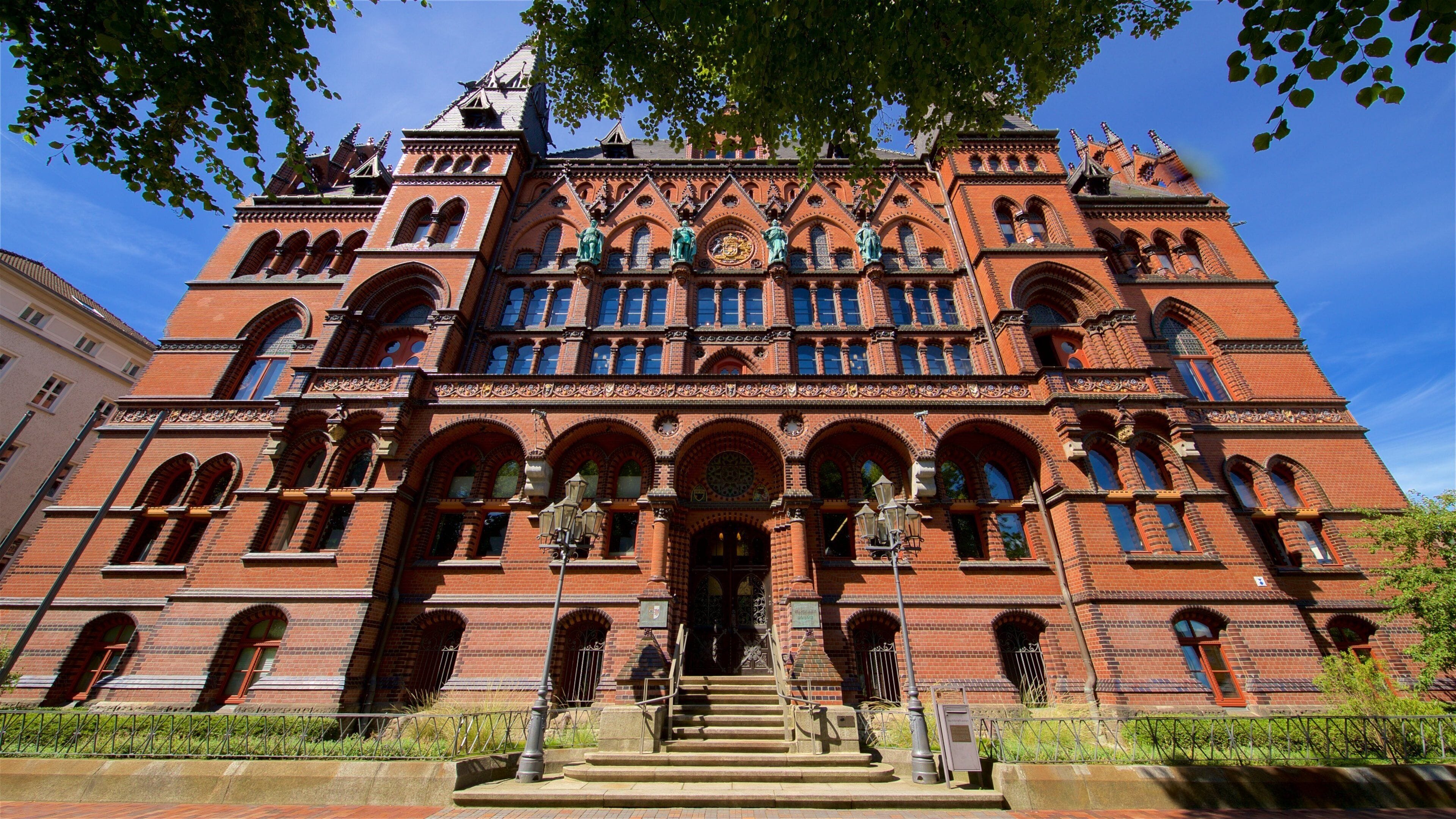 Ständehaus mostrando arquitetura de patrimônio