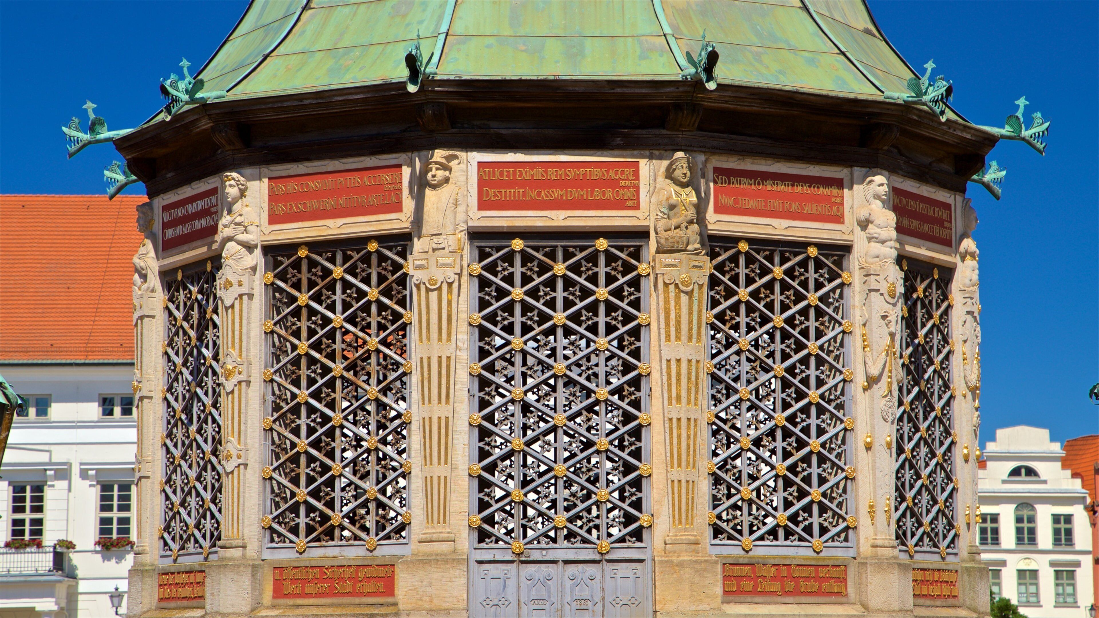 Wasserkunst showing heritage elements