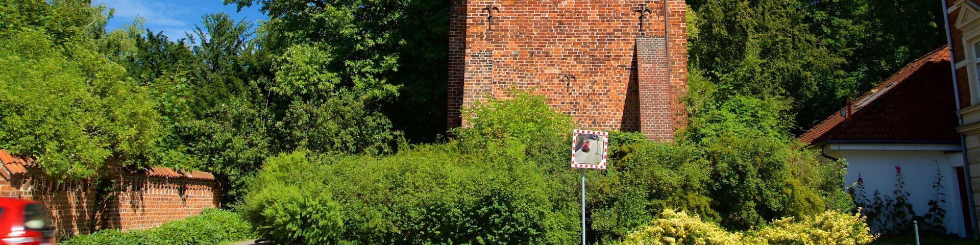 Alte Wasserturm which includes heritage elements