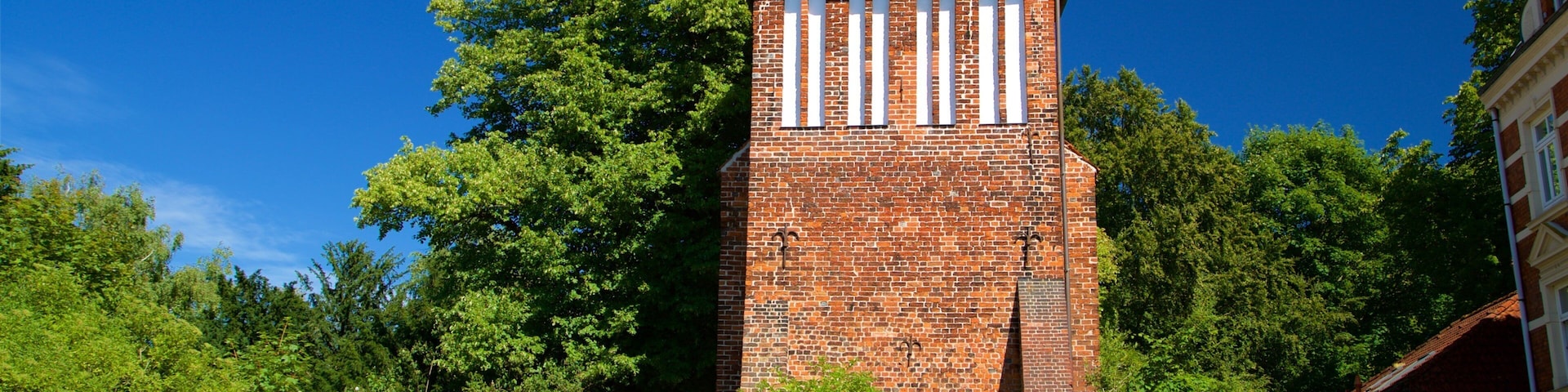Alte Wasserturm which includes heritage elements