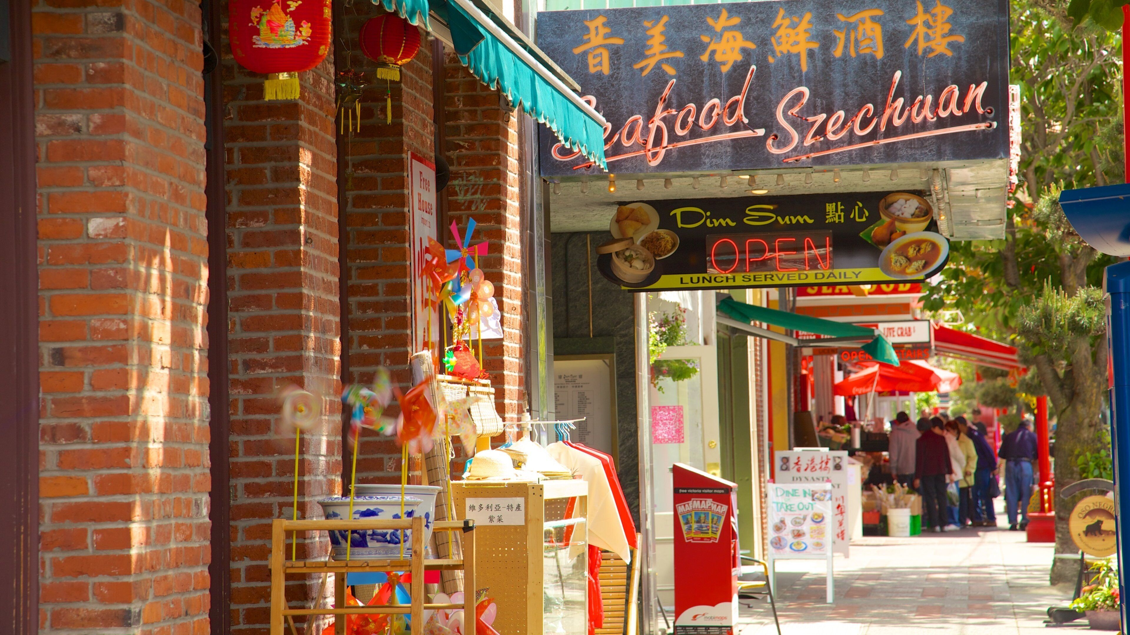 Victoria which includes markets, shopping and a city