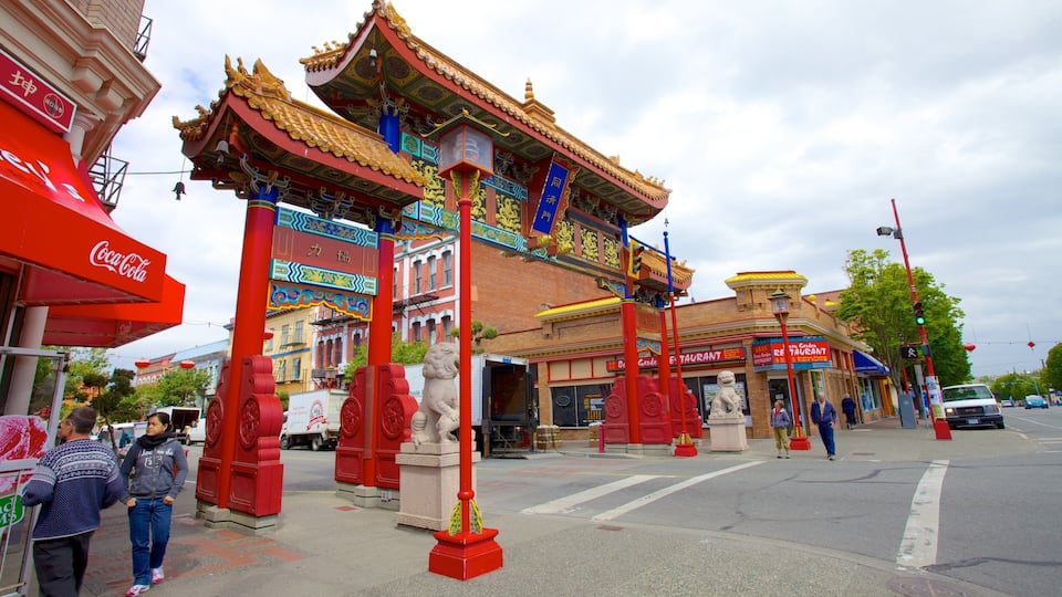 Victoria which includes heritage architecture and street scenes