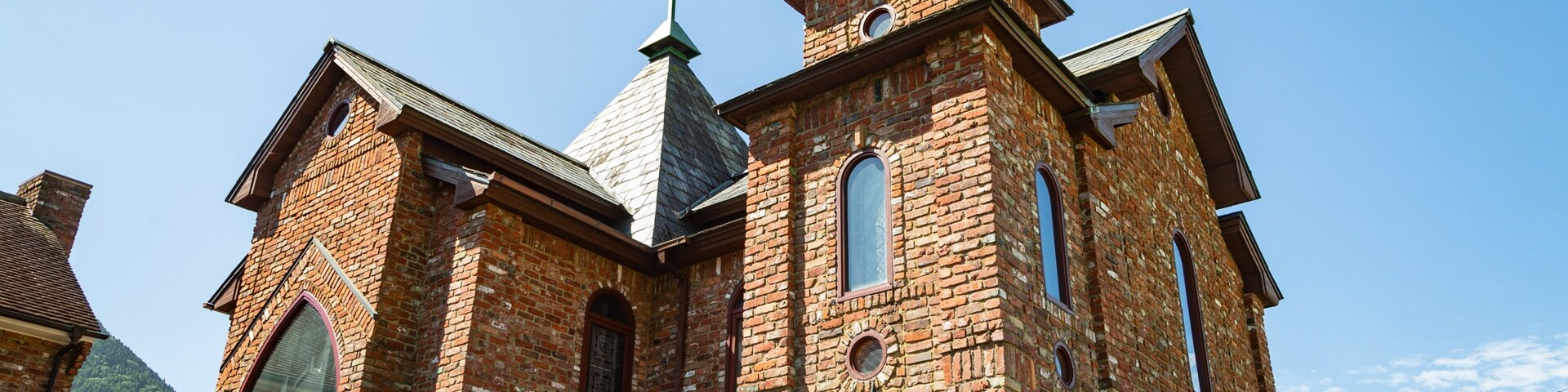 Yufuin Stained Glass Museum