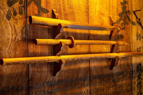 Izushi Karo Yashiki showing heritage elements and interior views