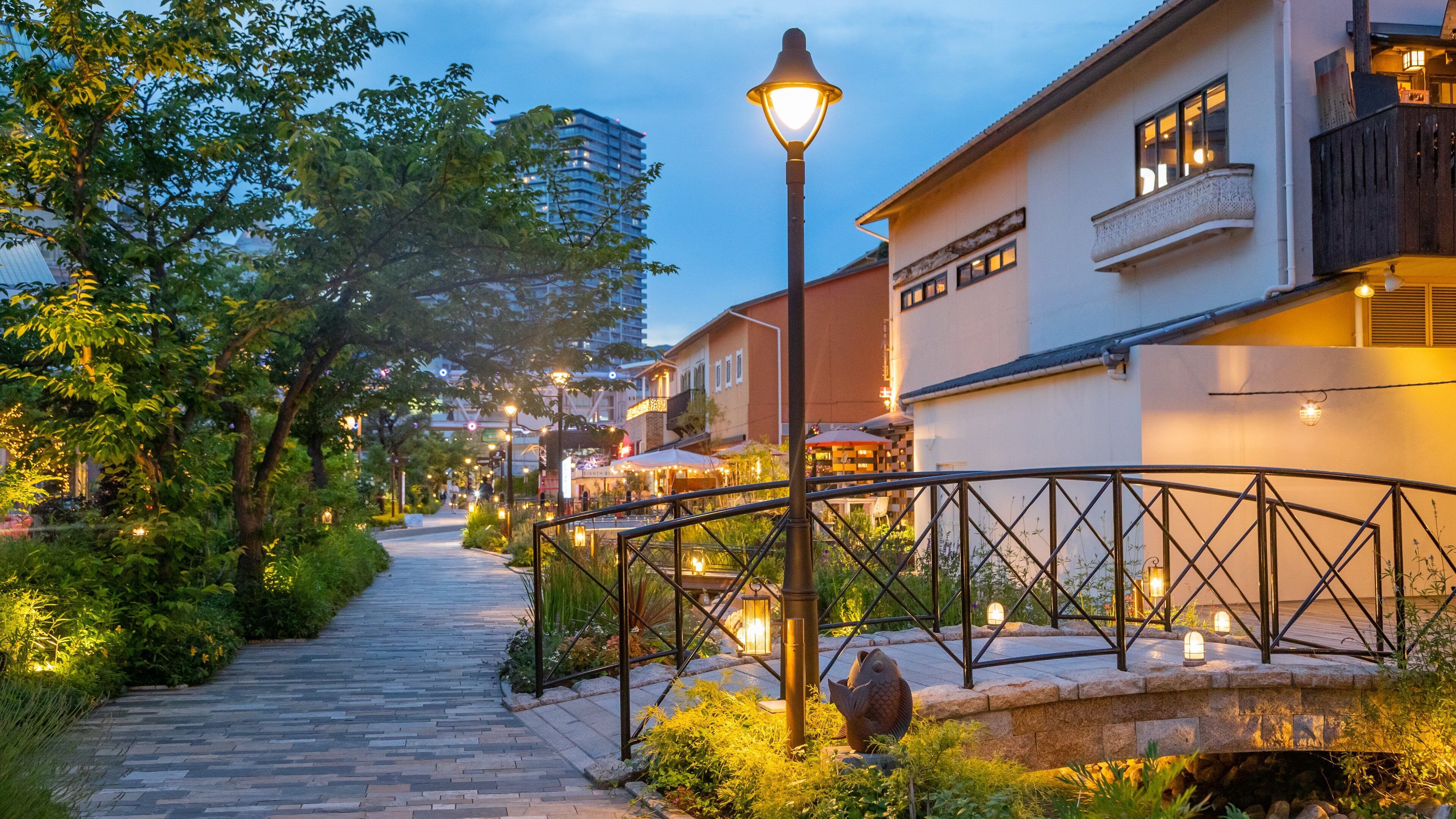 Kobe Harborland showing night scenes