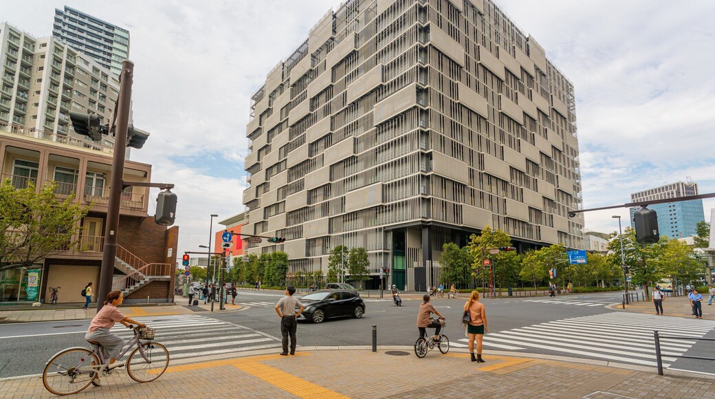 Toshiba Science Museum featuring a city and street scenes