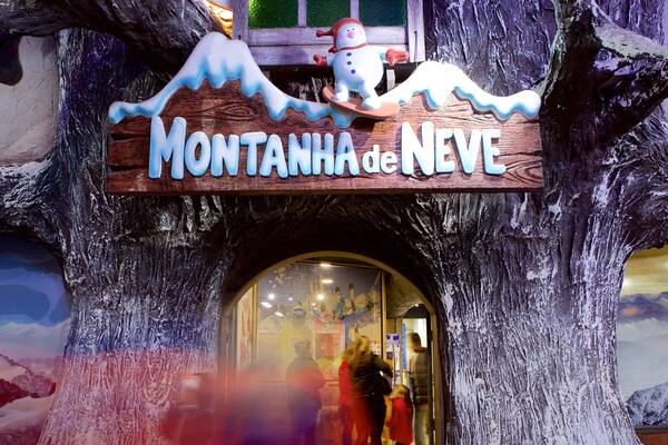 Gramado showing signage