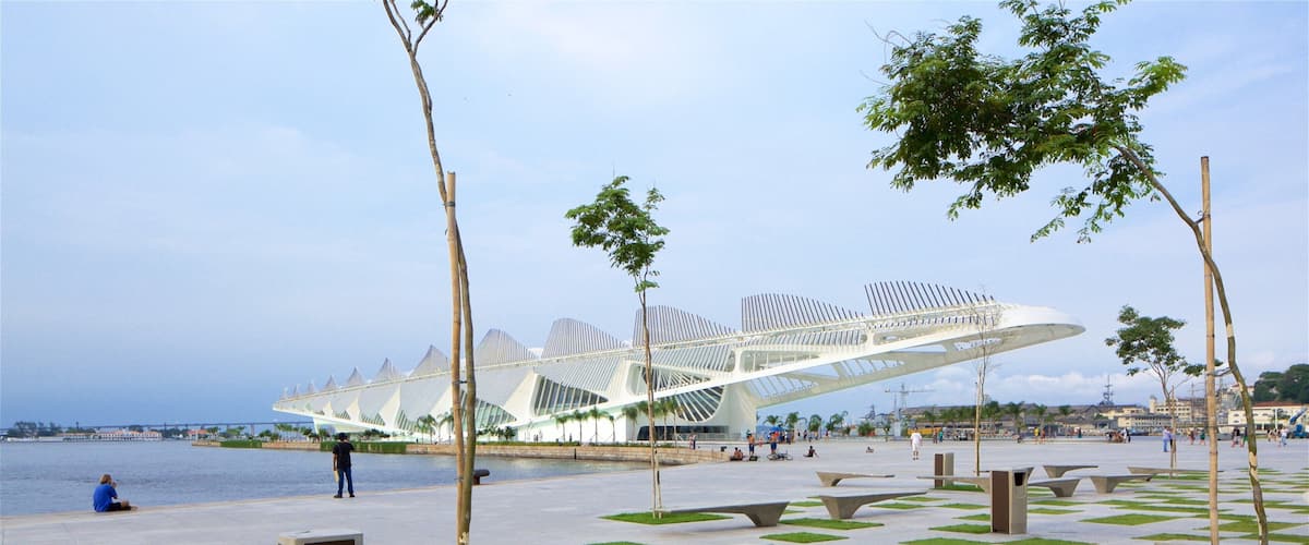 Museum of Tomorrow showing street scenes
