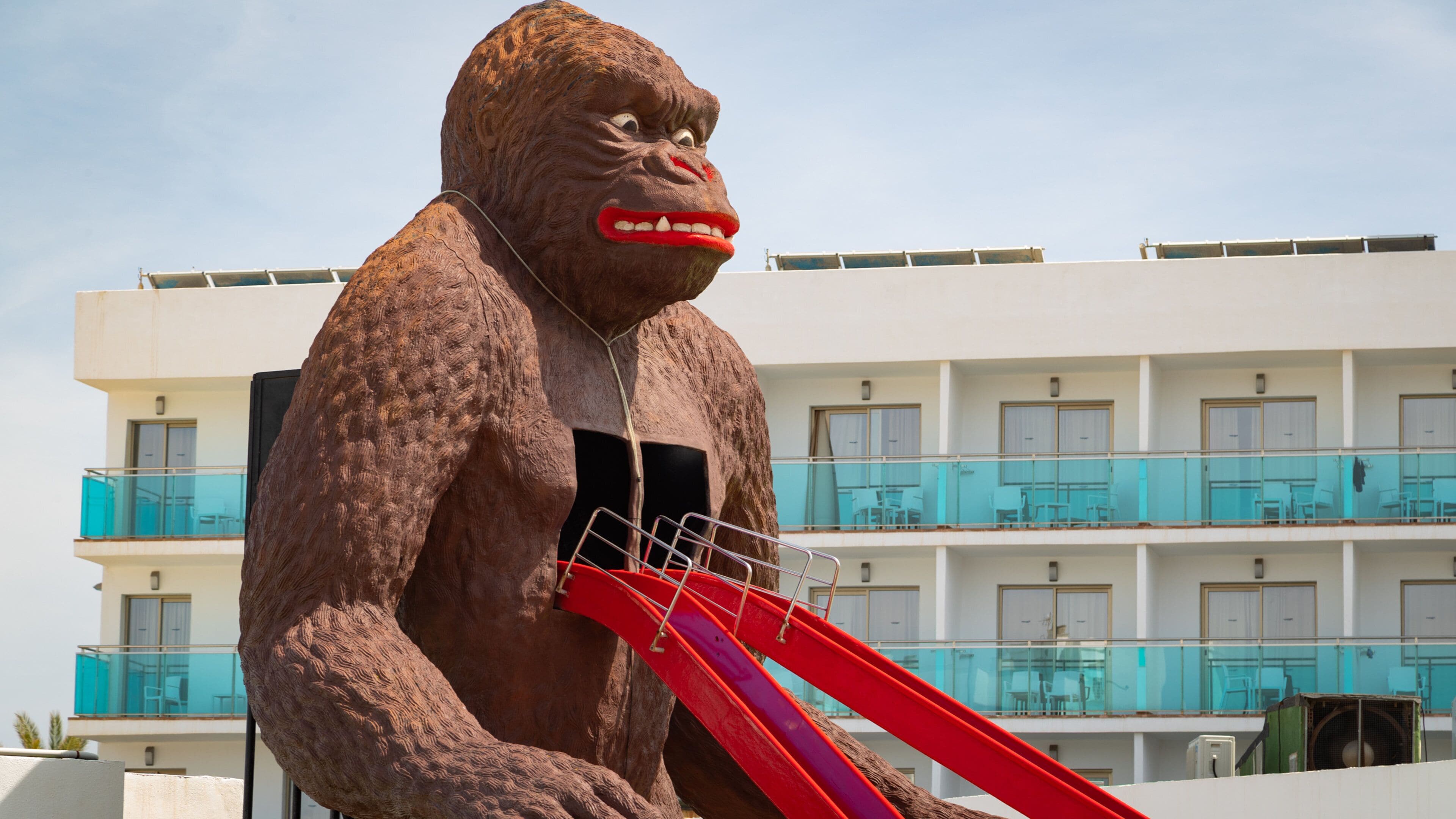 Castor Park featuring outdoor art