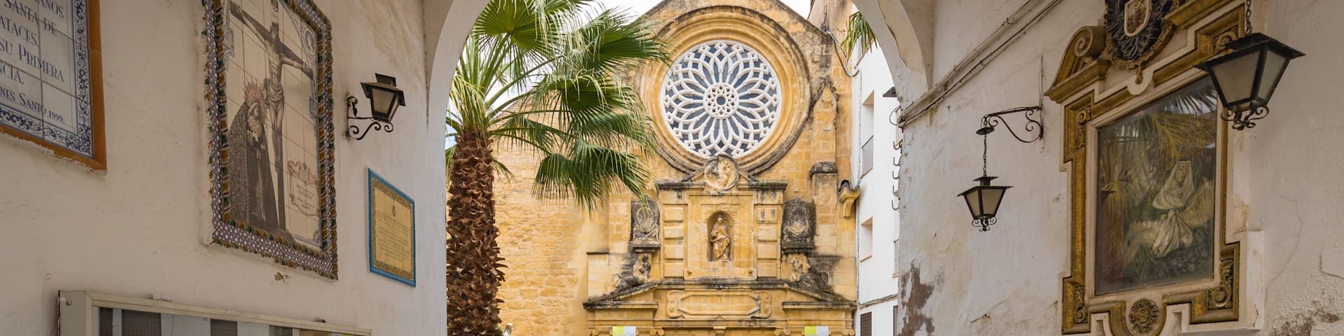 San Pablo Church showing a church or cathedral and heritage elements
