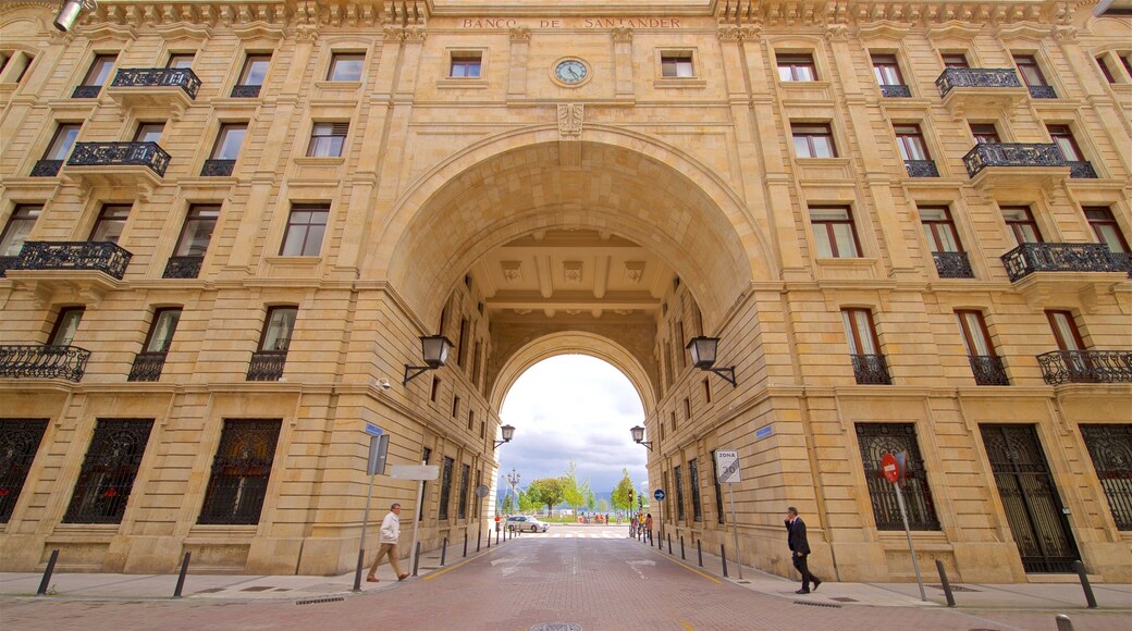 Banco Santander caracterizando arquitetura de patrimĂŽnio