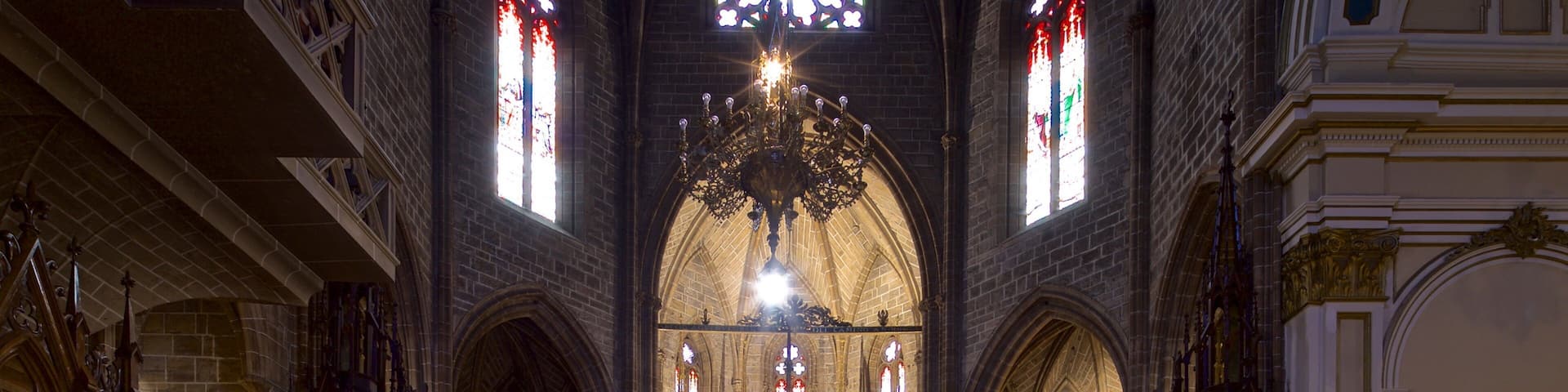 Church of San Saturnino showing heritage elements, interior views and a church or cathedral