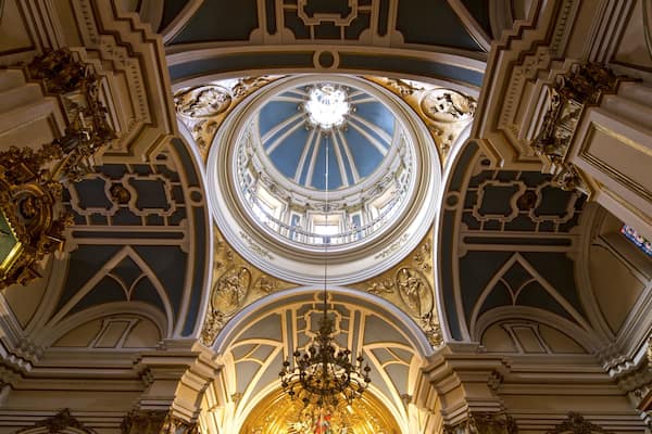 Ăglise San Saturnino mettant en vedette patrimoine historique et vues intĂ©rieures