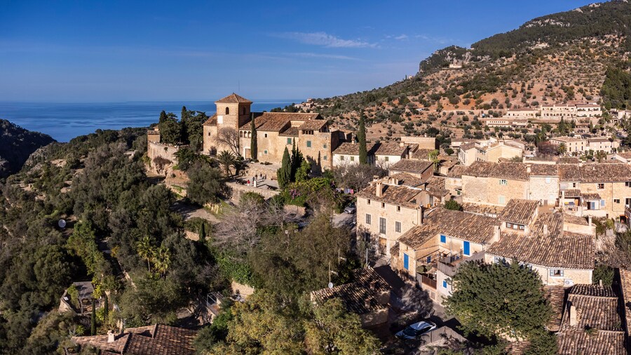 parish church of San Juan Bautista and village, 14th century, Deià, Natural area of the Serra de Tramuntana., Majorca, Balearic Islands, Spain