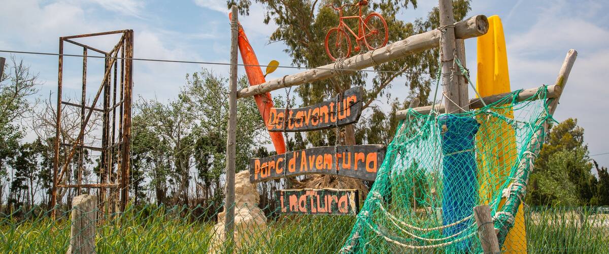 Parc Deltaventur Deltarium featuring signage