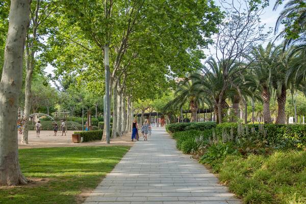 Fisherman\'s Park which includes a garden