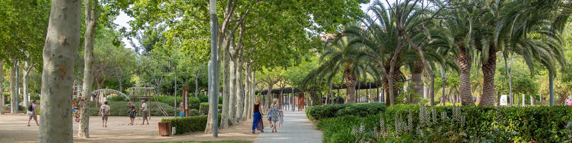 Fisherman\'s Park which includes a garden