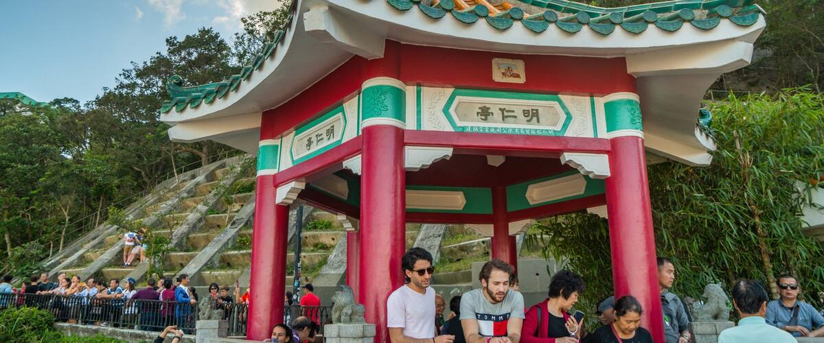 Lion\'s Pavilion which includes heritage elements as well as a large group of people