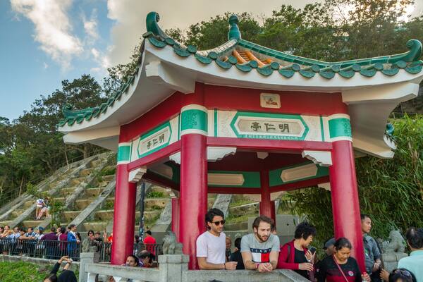 Lion\'s Pavilion which includes heritage elements as well as a large group of people