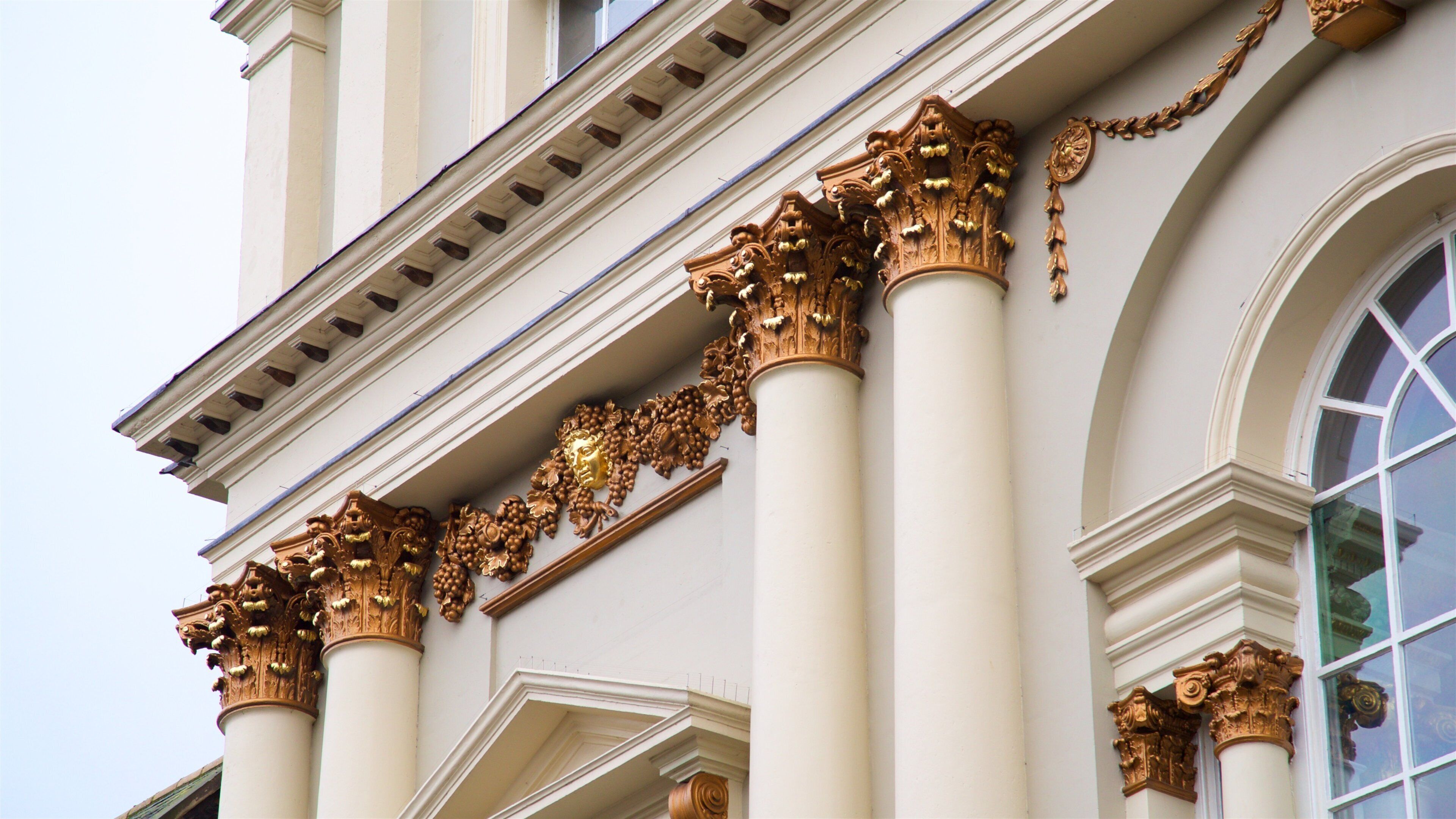 Mansion House showing heritage elements