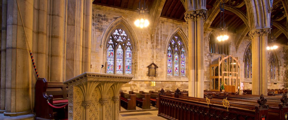 Doncaster Minster showing heritage elements, a church or cathedral and interior views