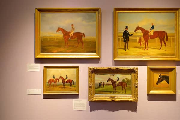 Doncaster Museum and Art Gallery which includes interior views and art
