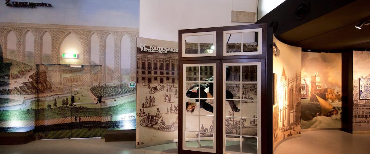 Lisboa Story Centre showing interior views