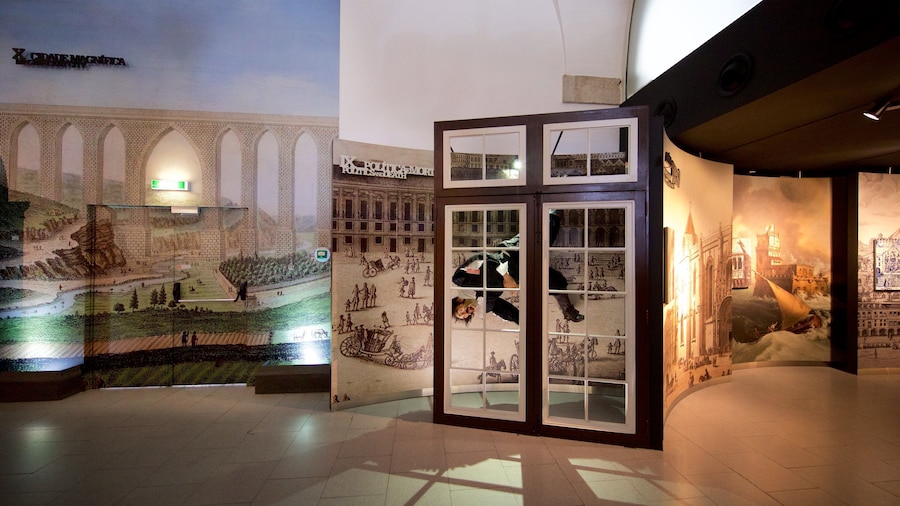 Lisboa Story Centre showing interior views
