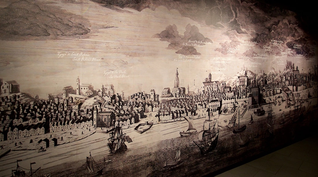 Lisboa Story Centre showing art and interior views