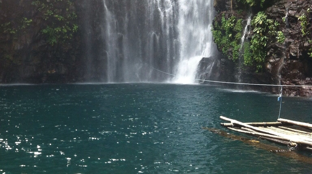 We came from CDO, took a 1 and 1/2 bus ride to Iligan, then ride a Habal-Habal towards the Tinago Falls. We took around 436 Stairs going down towards the Falls, it was so tiring that I felt that Anyone would quit especially going up. When we arrived to the place, its sooo WORTH IT! The place is nice, they provide a Lifejacket with a Fee and also you can go under the Waterfalls using a Raft with a Small fee or you could go swim towards.
#iligancity
#thecityofmajesticfalls
#asia
#philippines