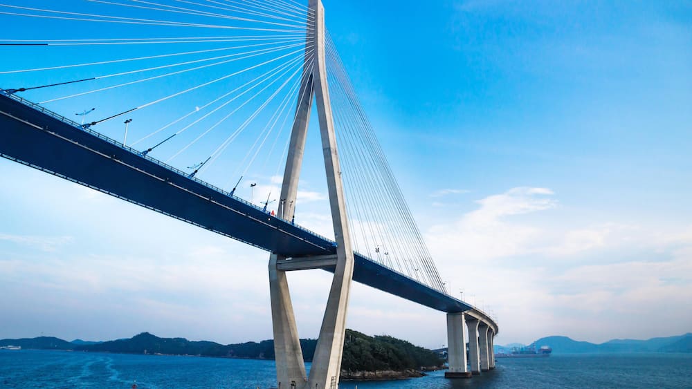 PF8YGD Under Mokpo bridge on the water, Mokpo, South Korea