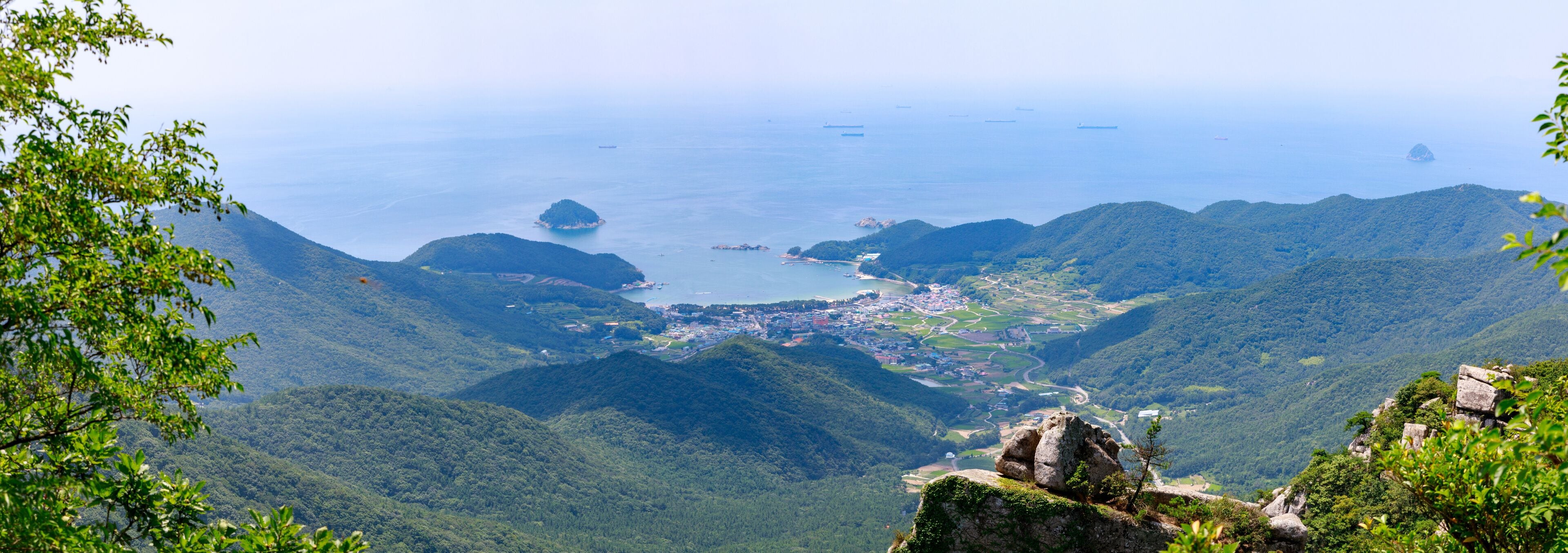 Beautiful landscape of Hallyeohaesang National Park view from Geumsan Mountain