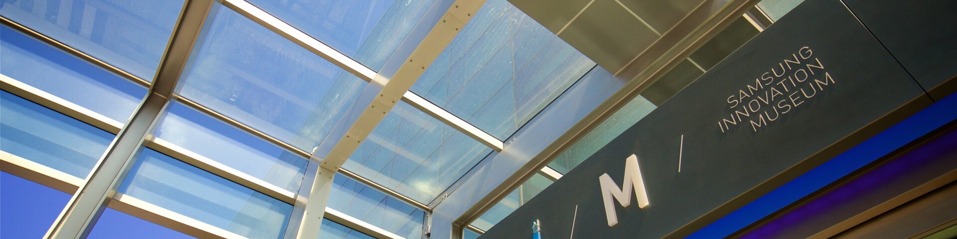 Museu da Inovação Samsung mostrando sinalização e vistas internas