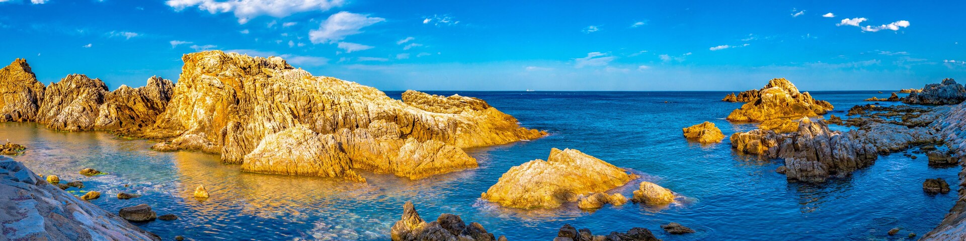 Janghohang port in Samcheok