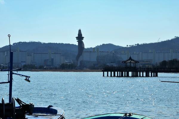 lake in South Korea; Shutterstock ID 1035492580; Purchase Order: -
