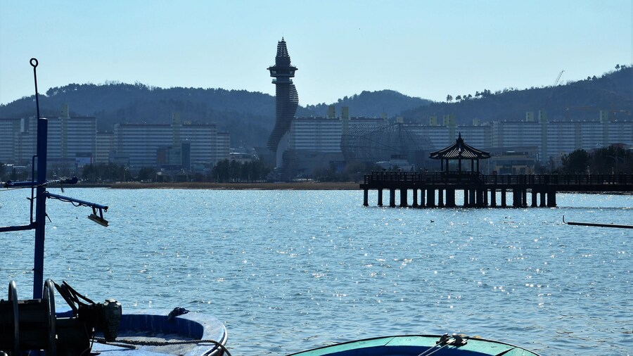 lake in South Korea; Shutterstock ID 1035492580; Purchase Order: -