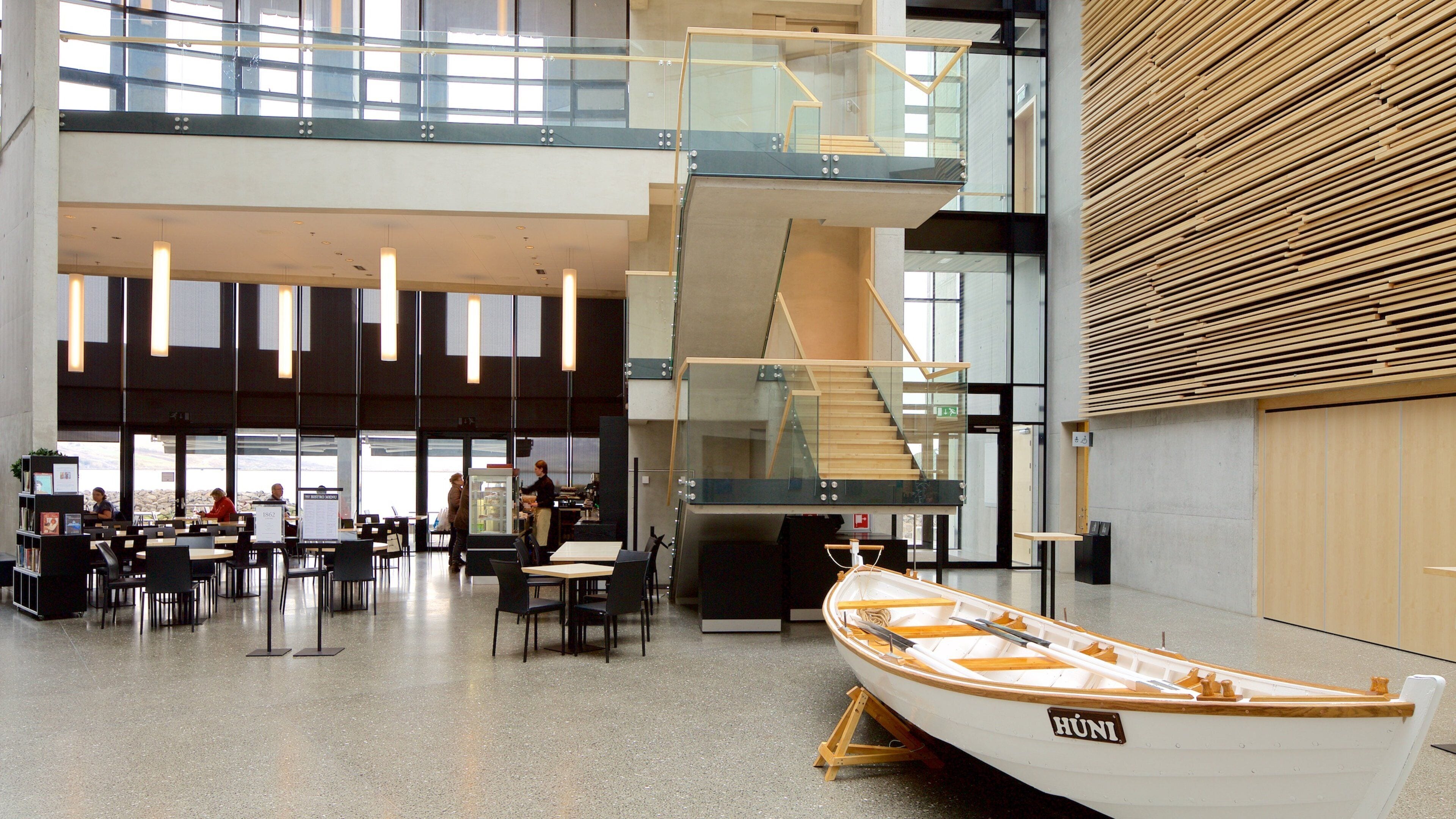 Akureyri showing interior views and cafe scenes