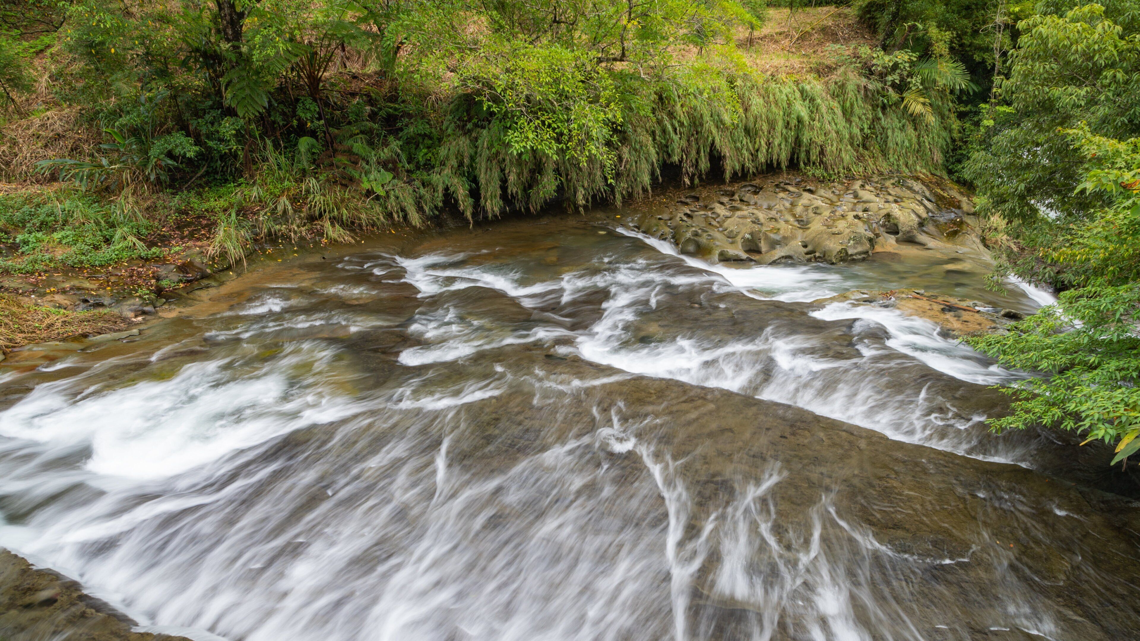 Shifen Waterfall