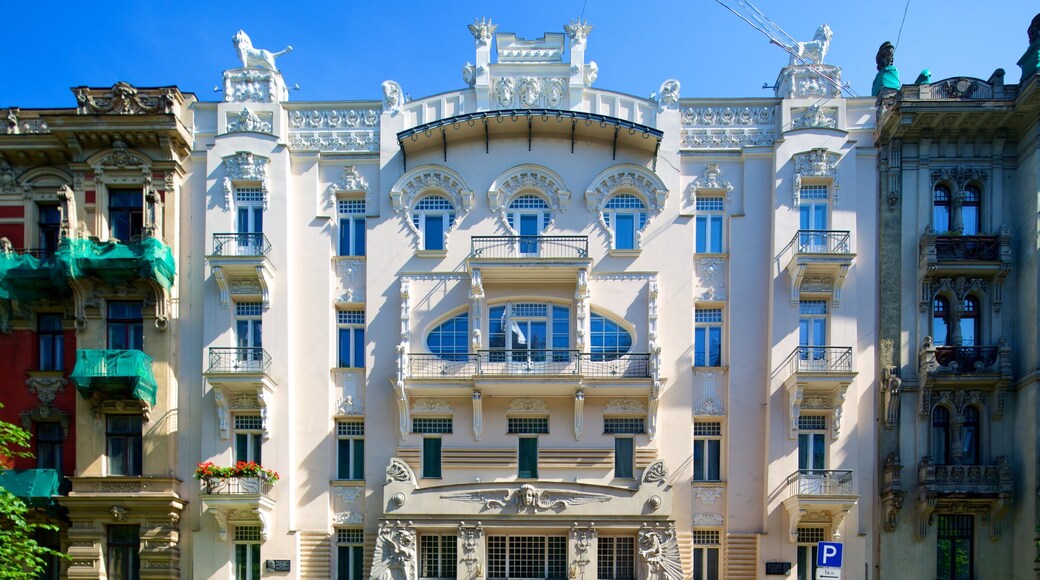 Alberta Iela featuring heritage elements