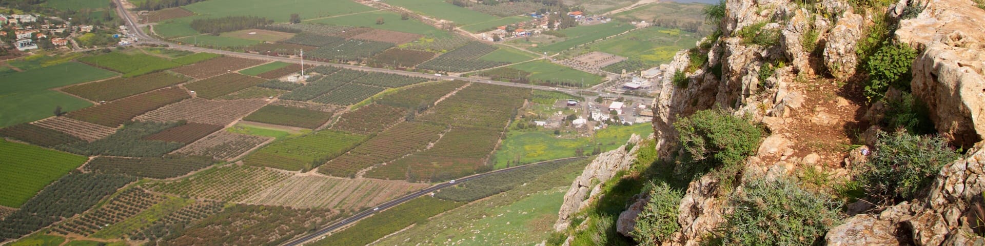 Mount Arbel showing tranquil scenes and general coastal views