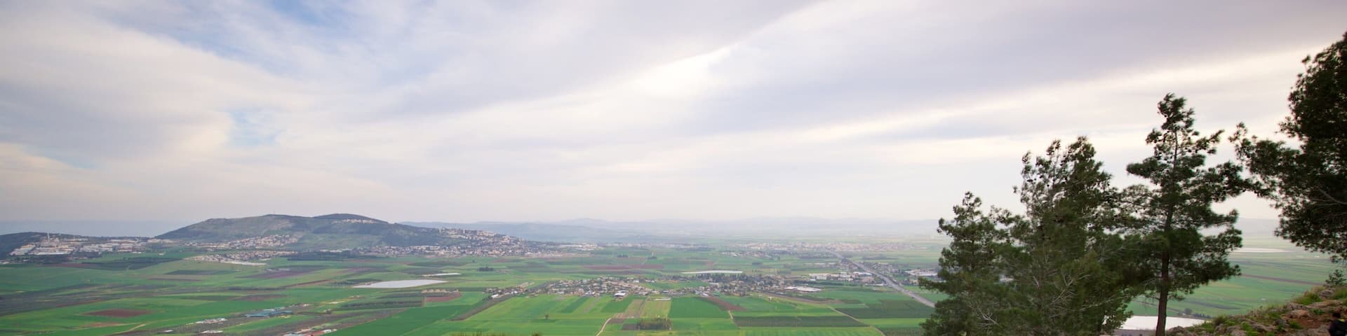 Mount of Precipice which includes tranquil scenes and landscape views