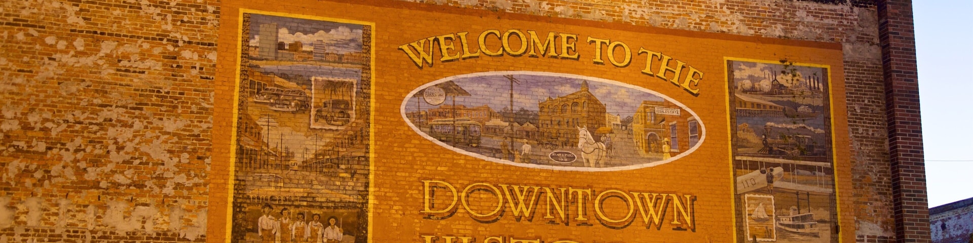 Lake Charles Historic District showing signage