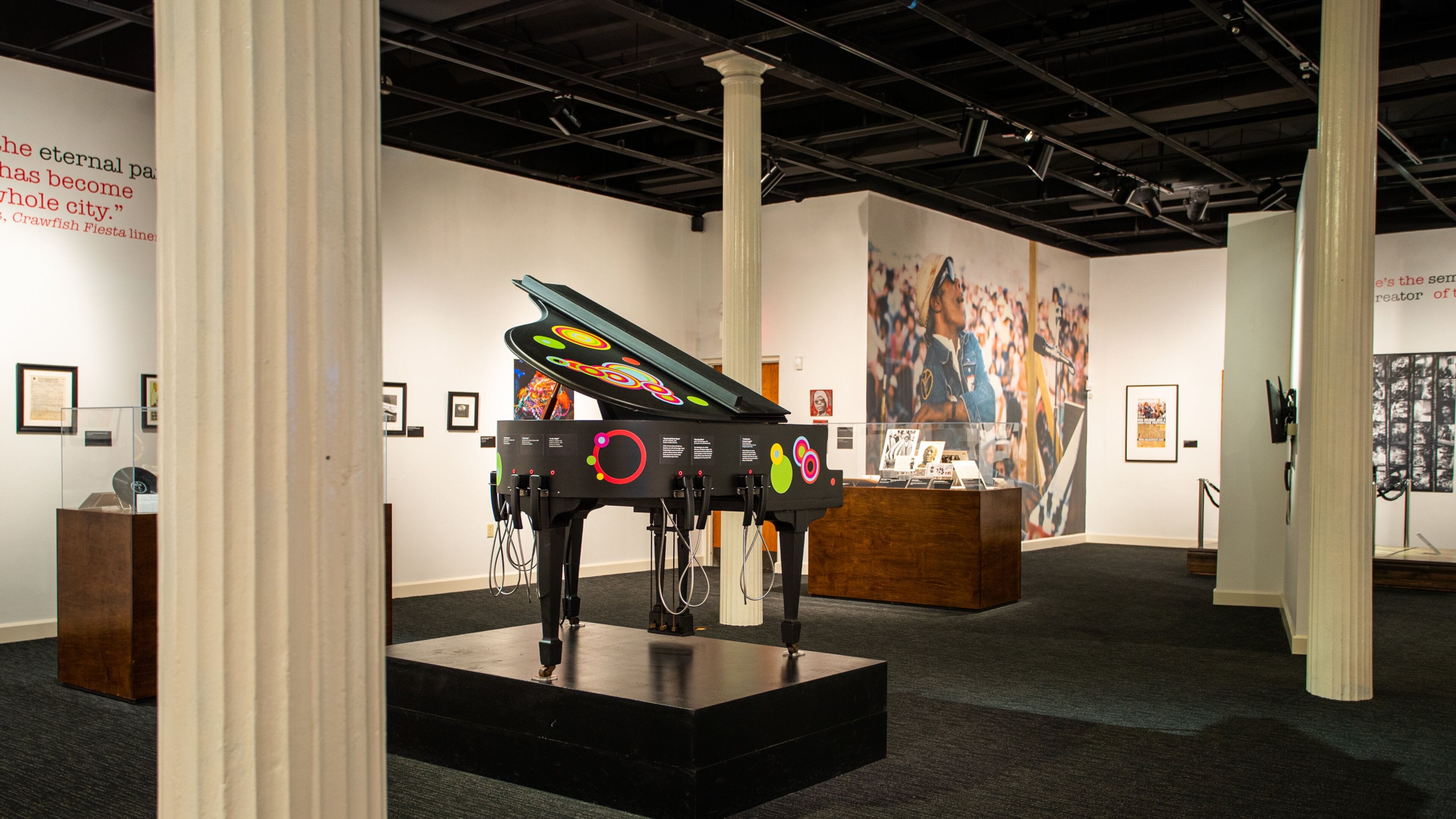 New Orleans Jazz Museum showing art and interior views