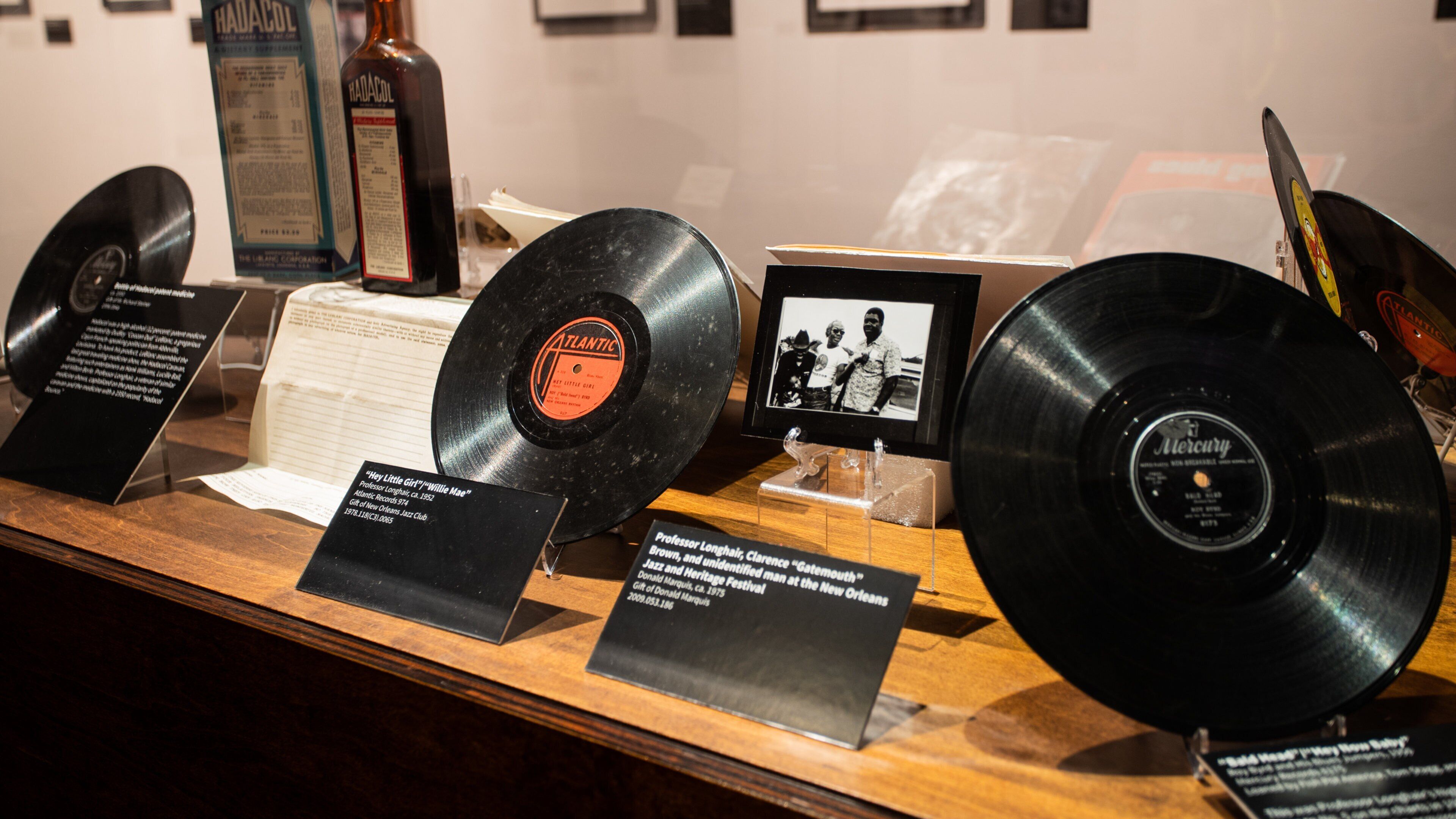 New Orleans Jazz Museum showing interior views