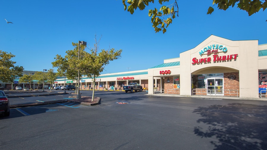 Montego Bay Shopping Center