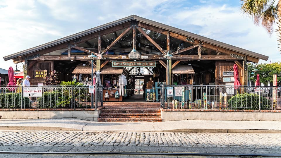 Savannah_RiverStreetMarketPlaceShoppingCenter_553248621563220726_04