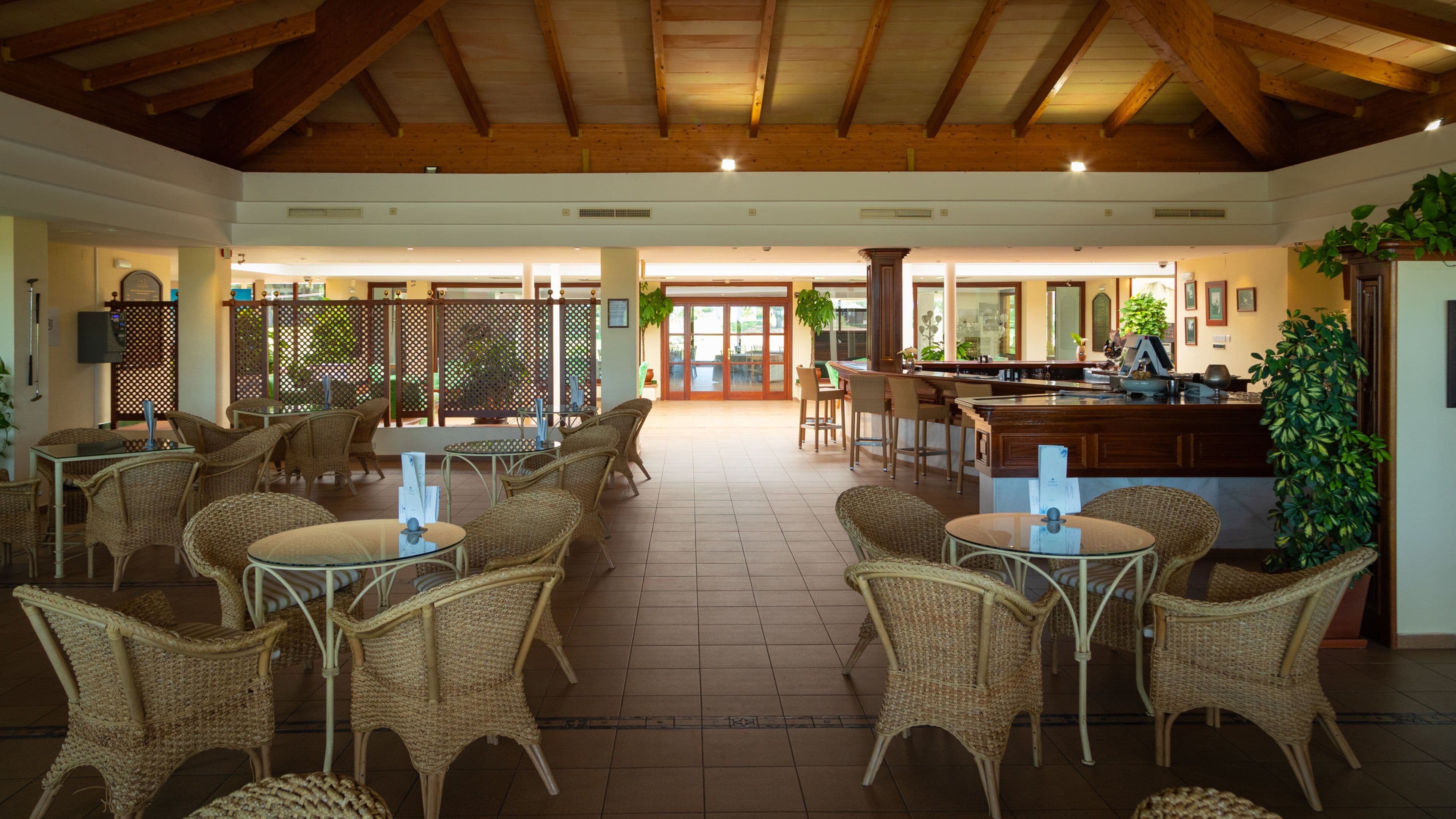 Golf Novo Sancti Petri which includes interior views