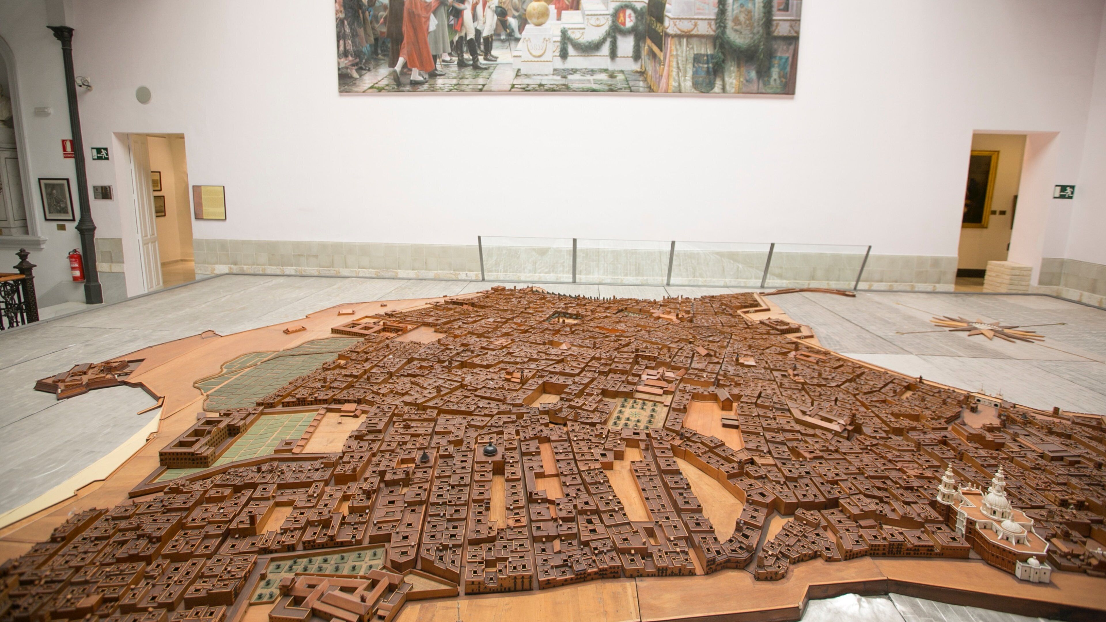 Cortes Museum featuring interior views and art